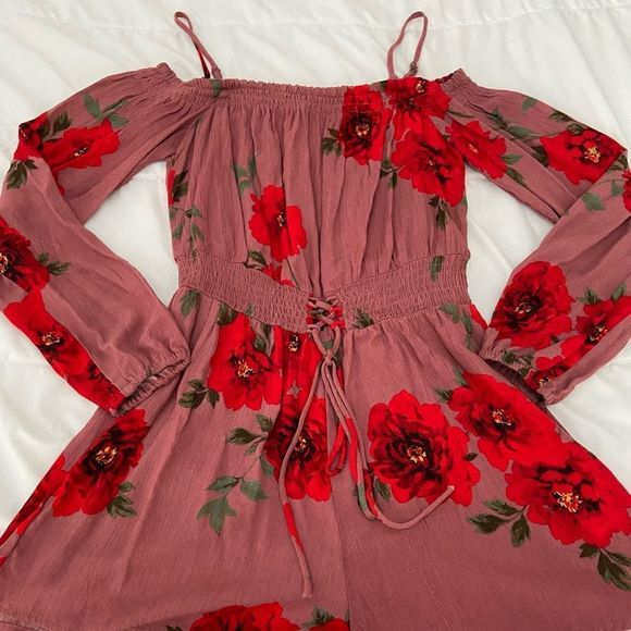 Kendall & Kylie floral romper size small - Picture 2 of 11
